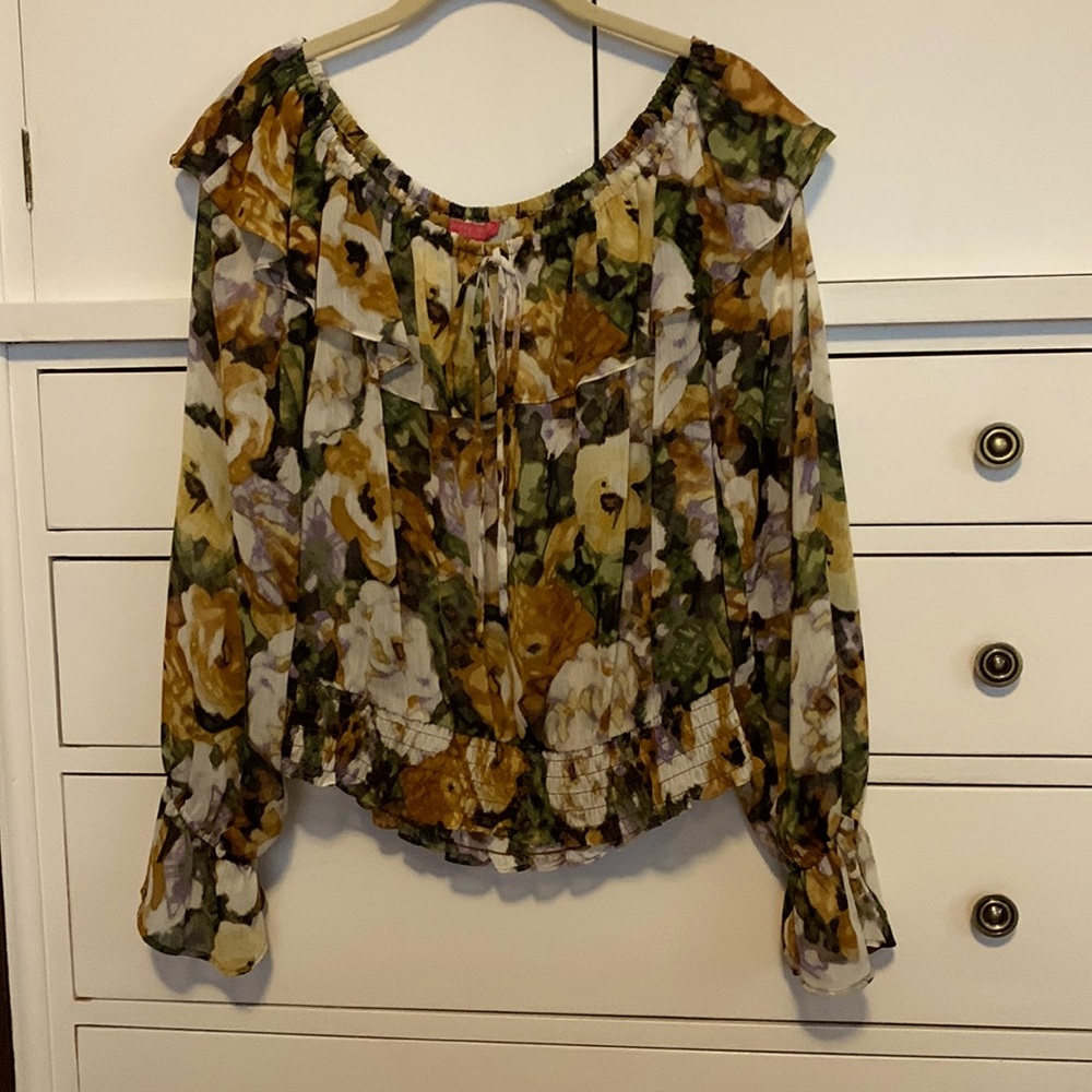 Off the shoulder top, size PL